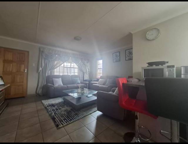 3 BEDROOM HOUSE FOR SALE IN ALBERTSDAL